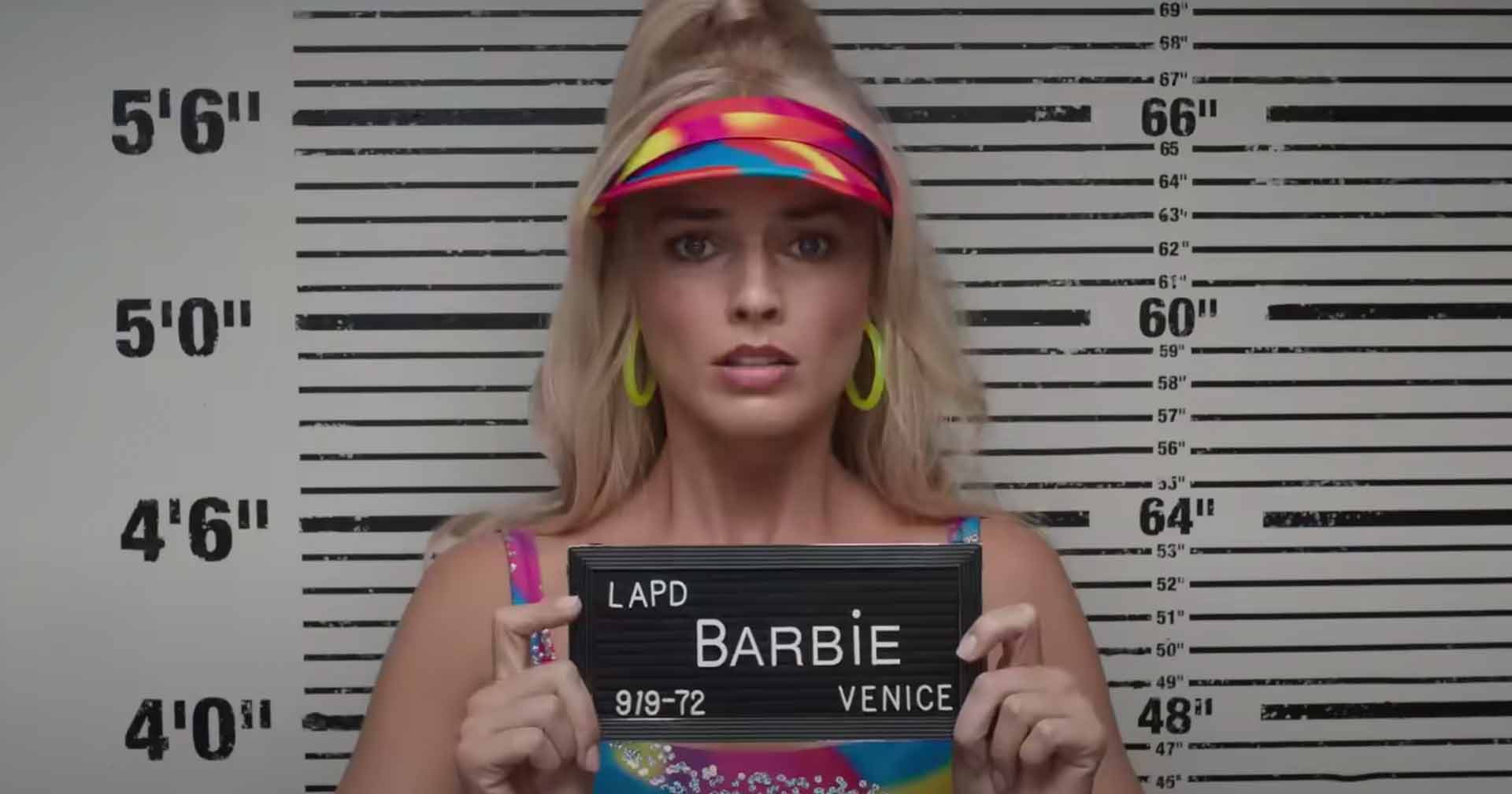 Margot Robbie experimenta as dores e alegrias do mundo real no novo trailer de 'Barbie'