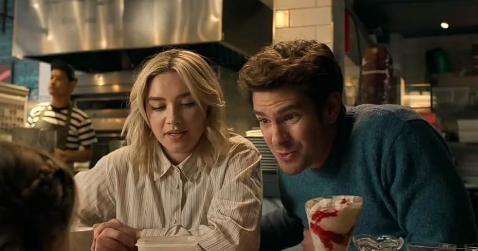 Andrew Garfield abre o jogo sobre cena picante com Florence Pugh: ‘Acabamos passando do ponto’