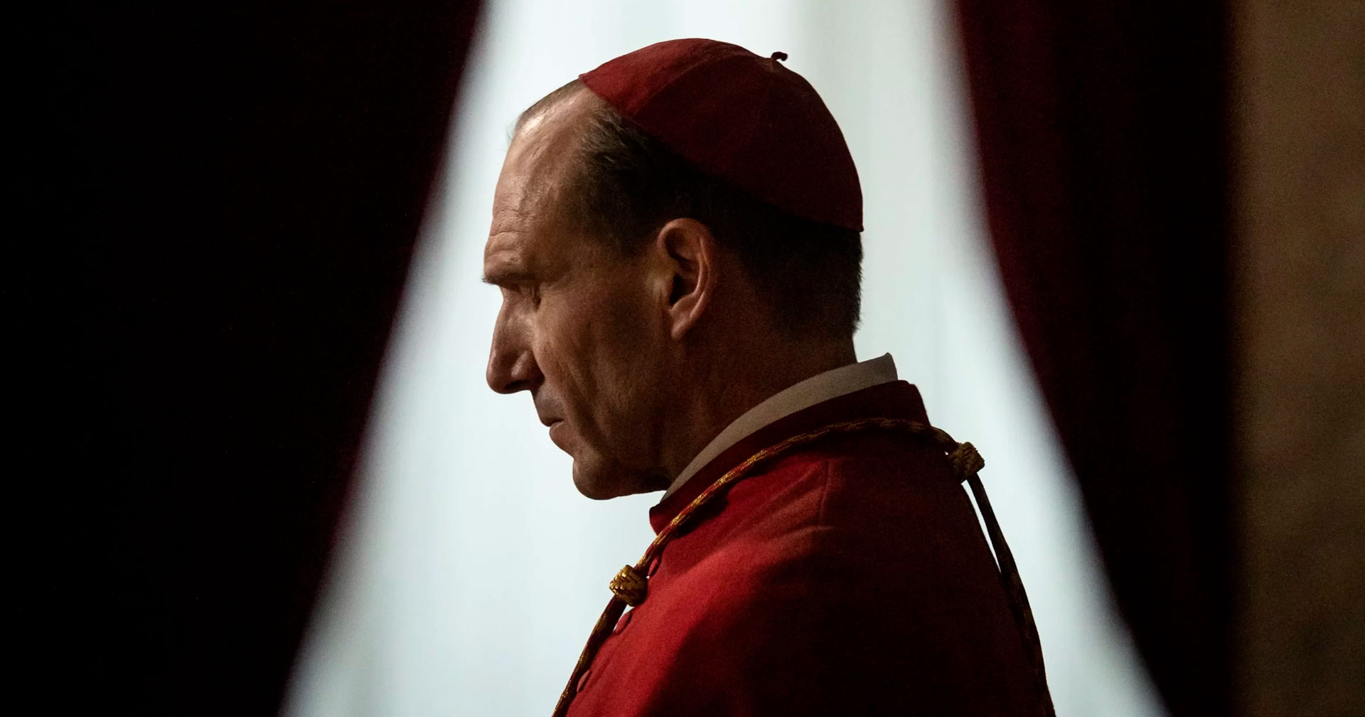 Ingresso.com oferece cupom de desconto para assistir a ‘Conclave’ nos cinemas