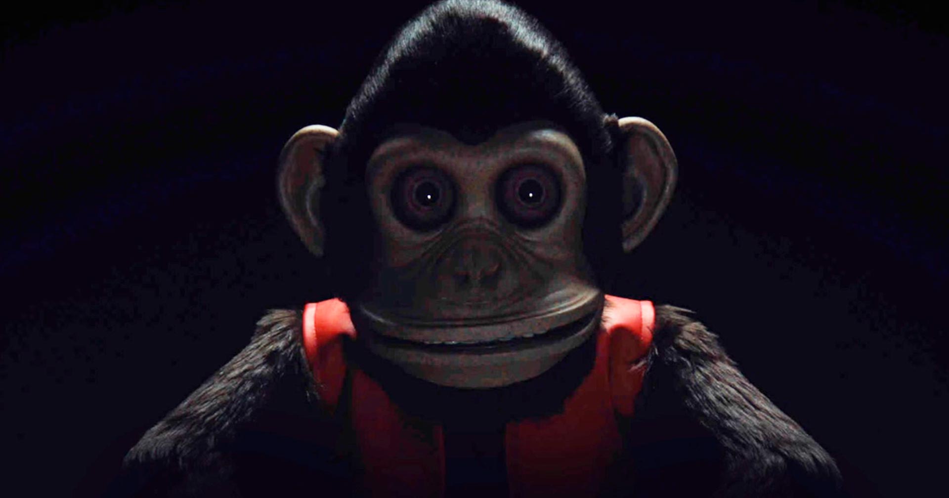 ‘O Macaco’, adaptação de Stephen King, recebe nota alta da crítica; confira as primeiras impressões