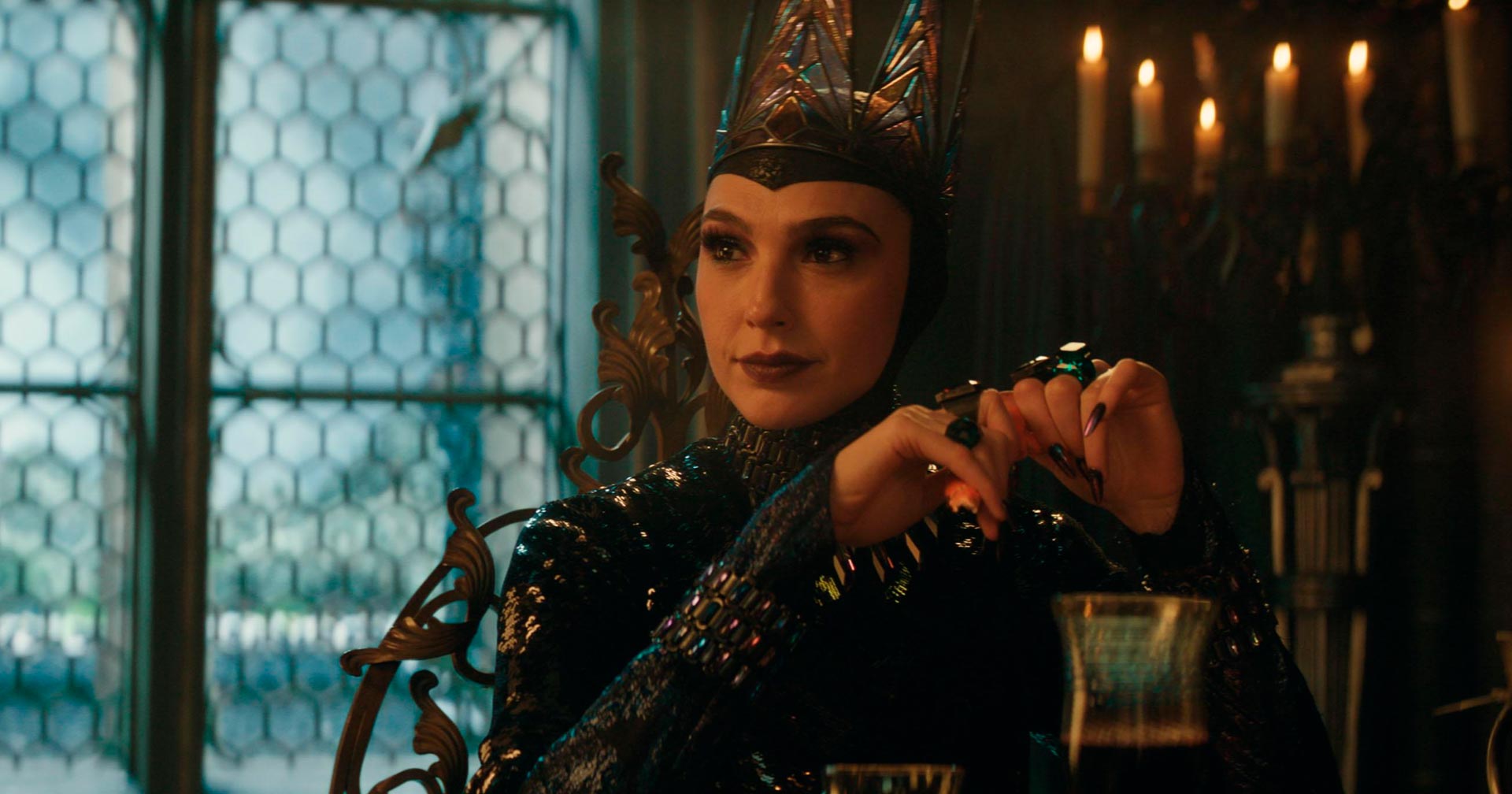 Gal Gadot revela que filha não aprovou seu papel como Rainha Má em ‘Branca de Neve’; entenda