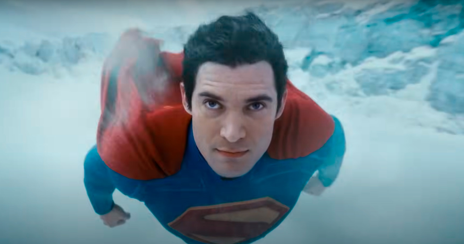 Cena de ‘Superman’ que mostra o herói voando não estará no corte final do filme; entenda