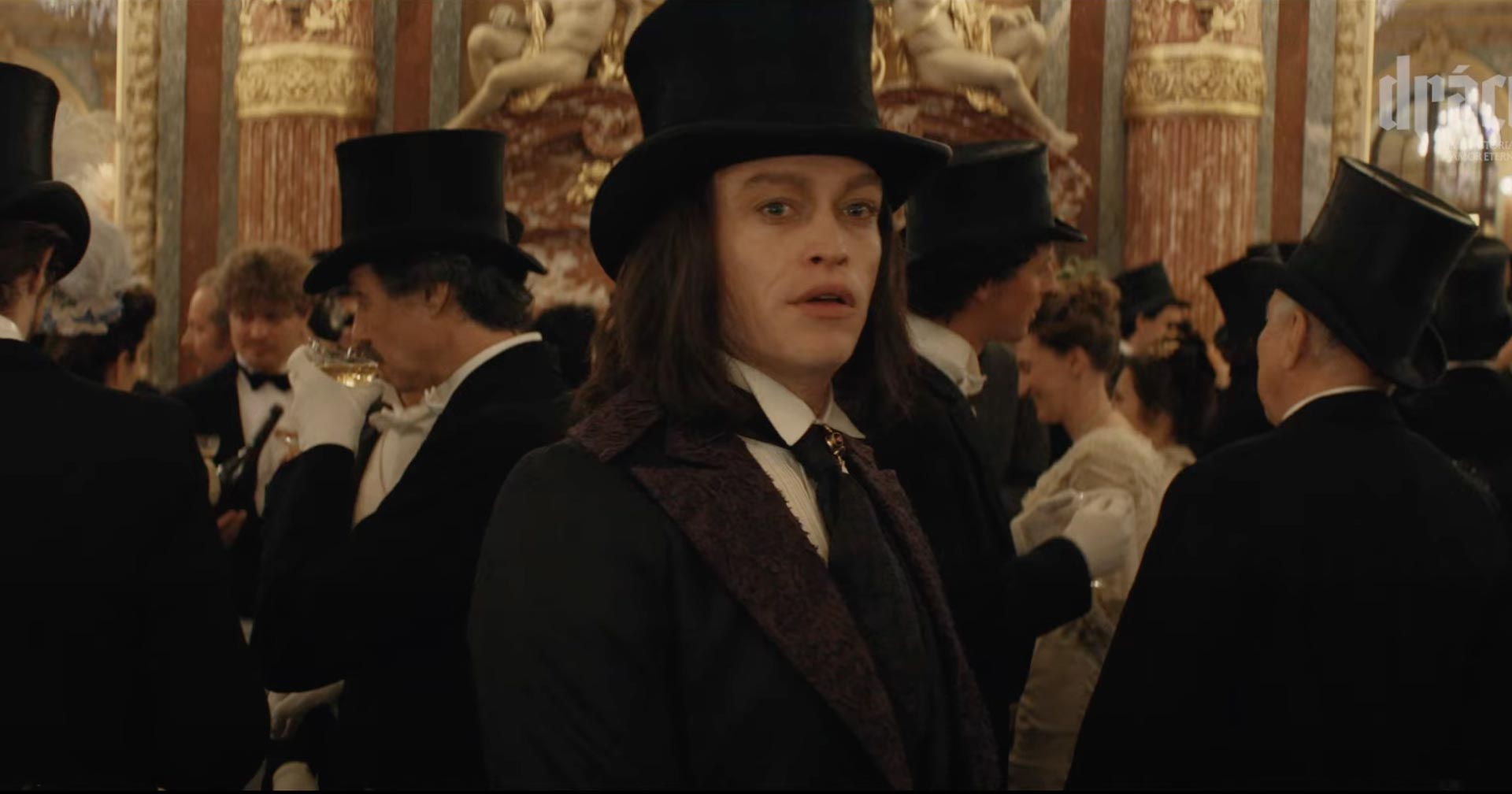 Assista ao trailer de ‘Drácula – Uma História de Amor Eterno’, nova adaptação do romance gótico