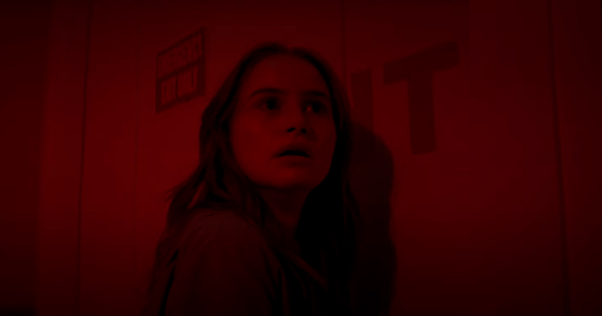 ‘Os Estranhos - Capítulo 2’ ganha cartaz e data de estreia no Brasil; confira