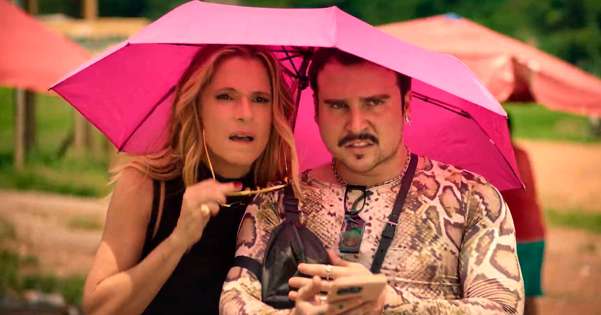 Ingrid Guimarães e Rafa Chalub embarcam em jornada hilária no trailer de ‘Perrengue Fashion’; veja