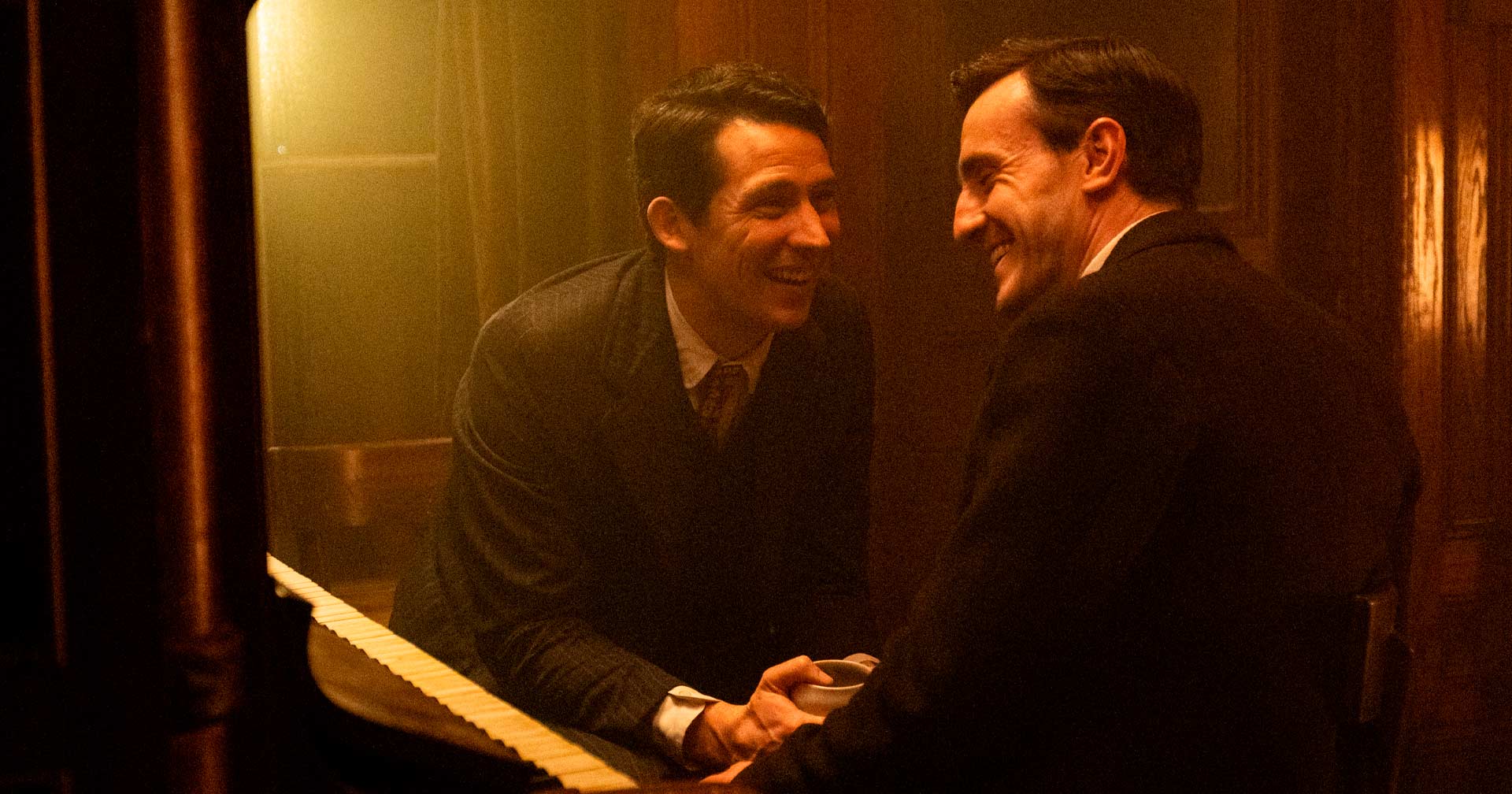 Paul Mescal e Josh O’Connor engatam romance movido pela música no trailer de ‘A História do Som’