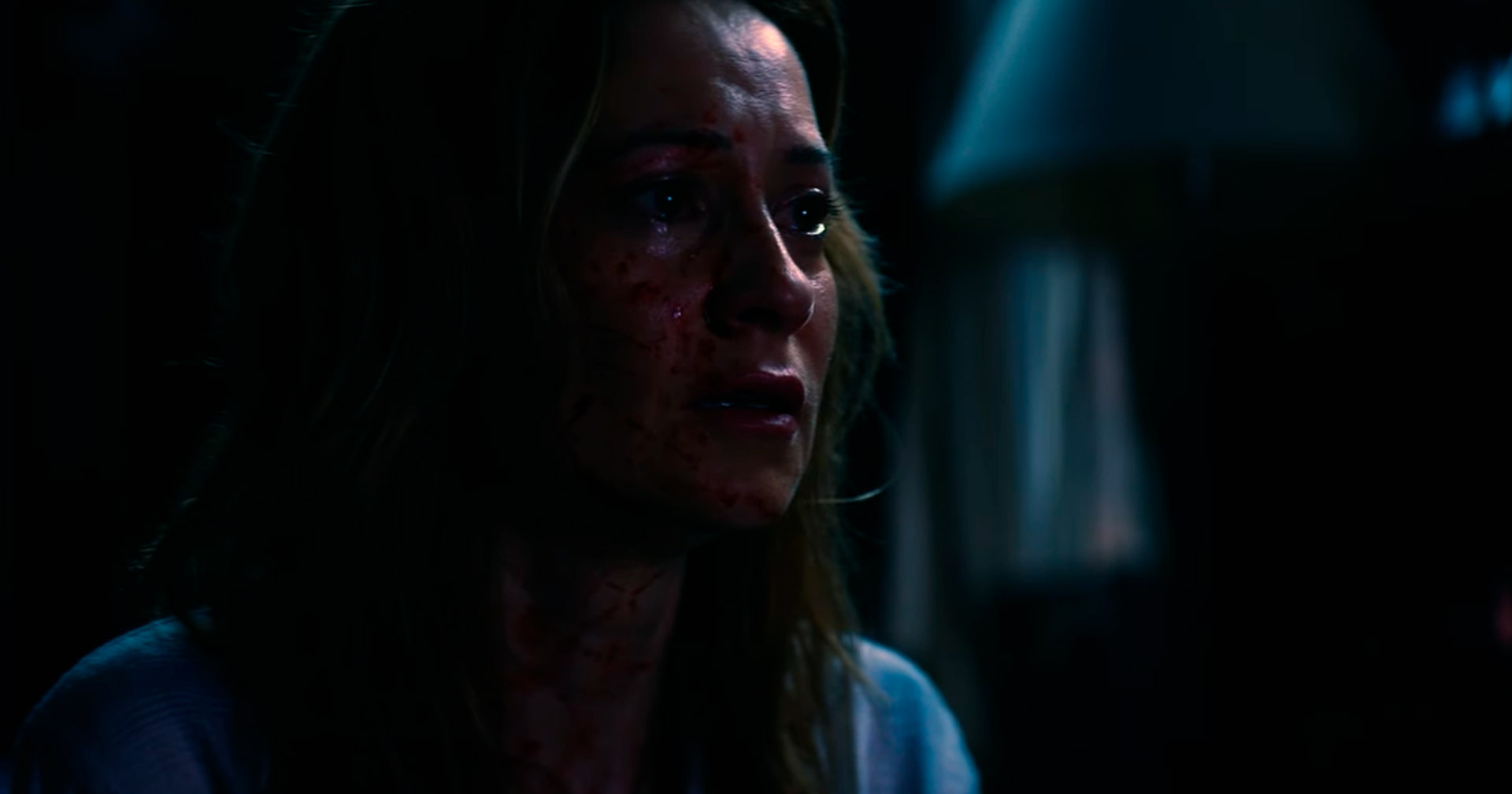 Novo trailer de ‘Terror em Shelby Oaks’ traz a busca sufocante pela verdade após um desaparecimento