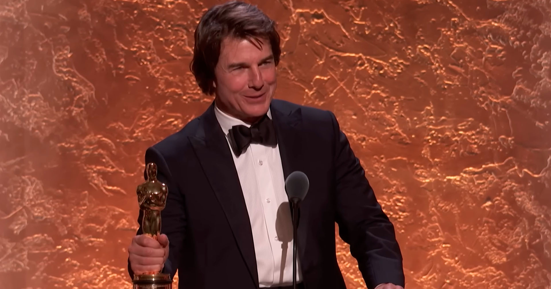 Tom Cruise ganha Oscar honorário por sua contribuição ao cinema; saiba mais