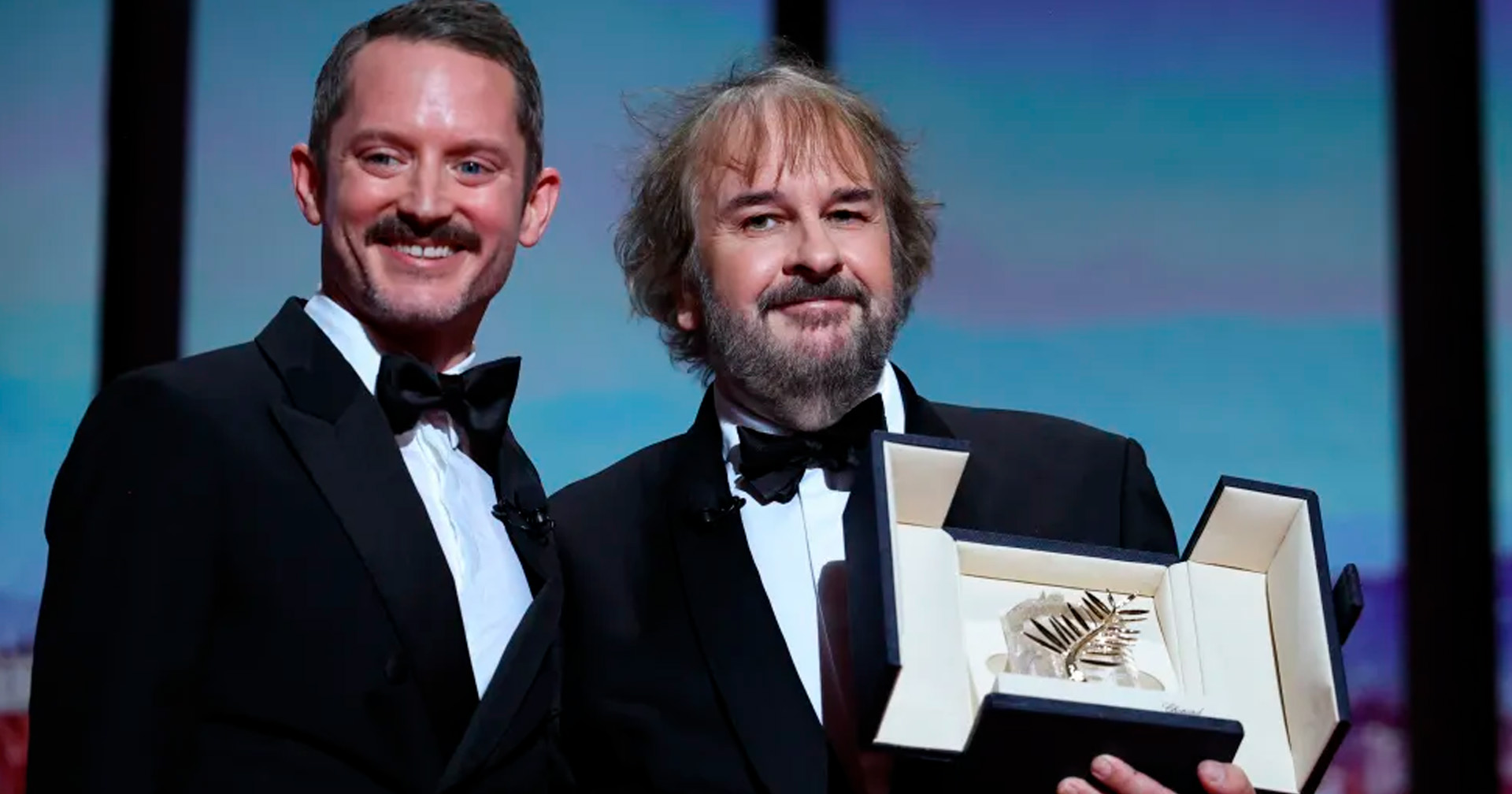 Elijah Wood entrega Palma de Ouro a Peter Jackson na abertura do Festival de Cannes 2026