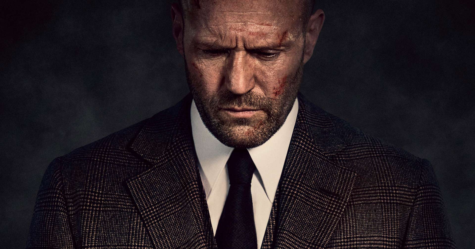 Jason Statham está de volta! Trailer exclusivo renova parceria do ator com o cineasta Guy Ritchie
