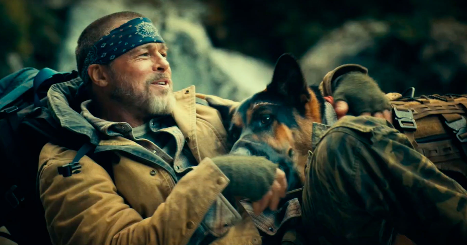 Com seu cão de combate, Brad Pitt luta pela sobrevivência no primeiro trailer de ‘Coração Selvagem’