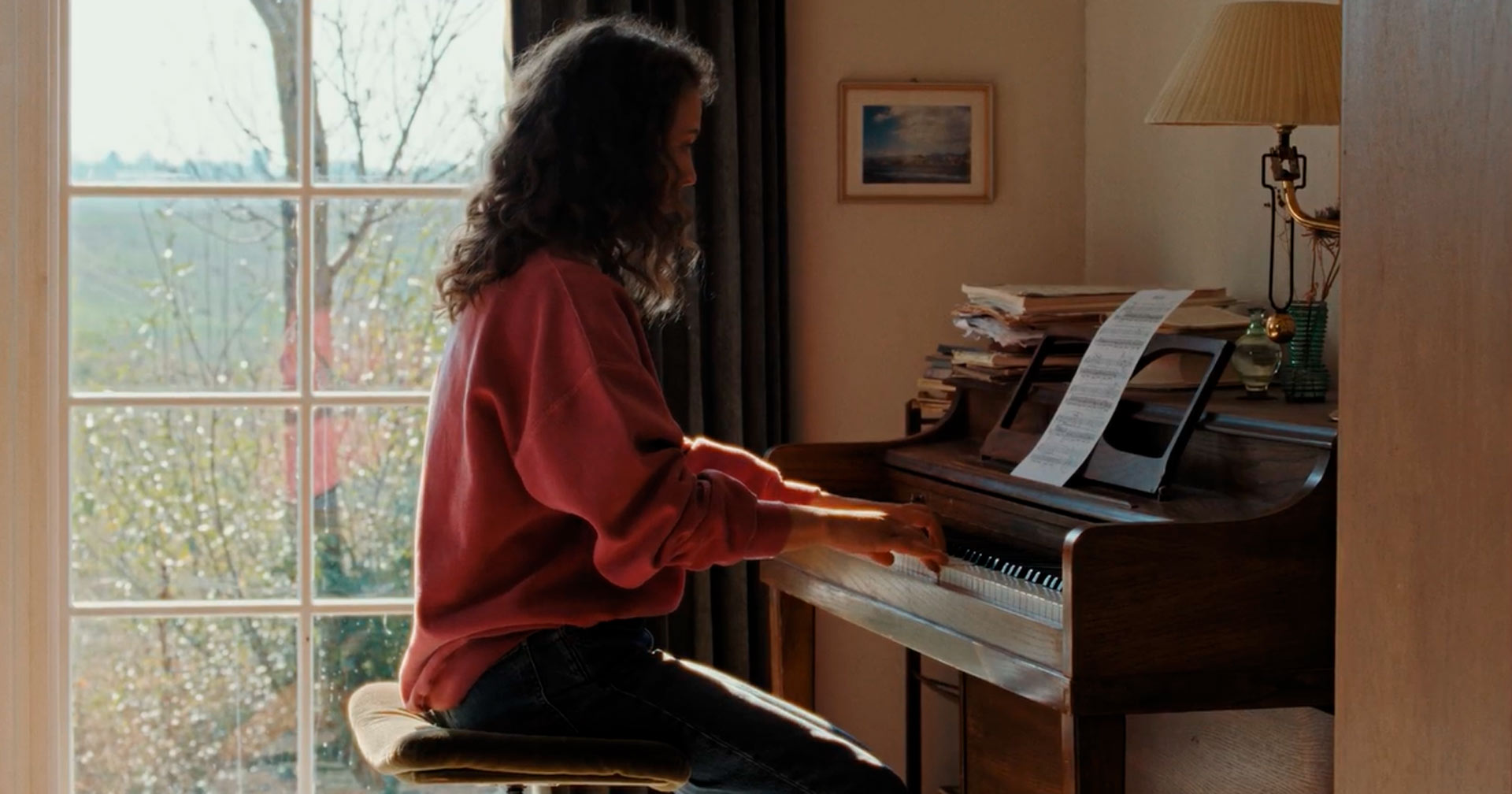 Pianista tenta superar os traumas de um grave acidente no primeiro trailer de ‘Mirrors No. 3’