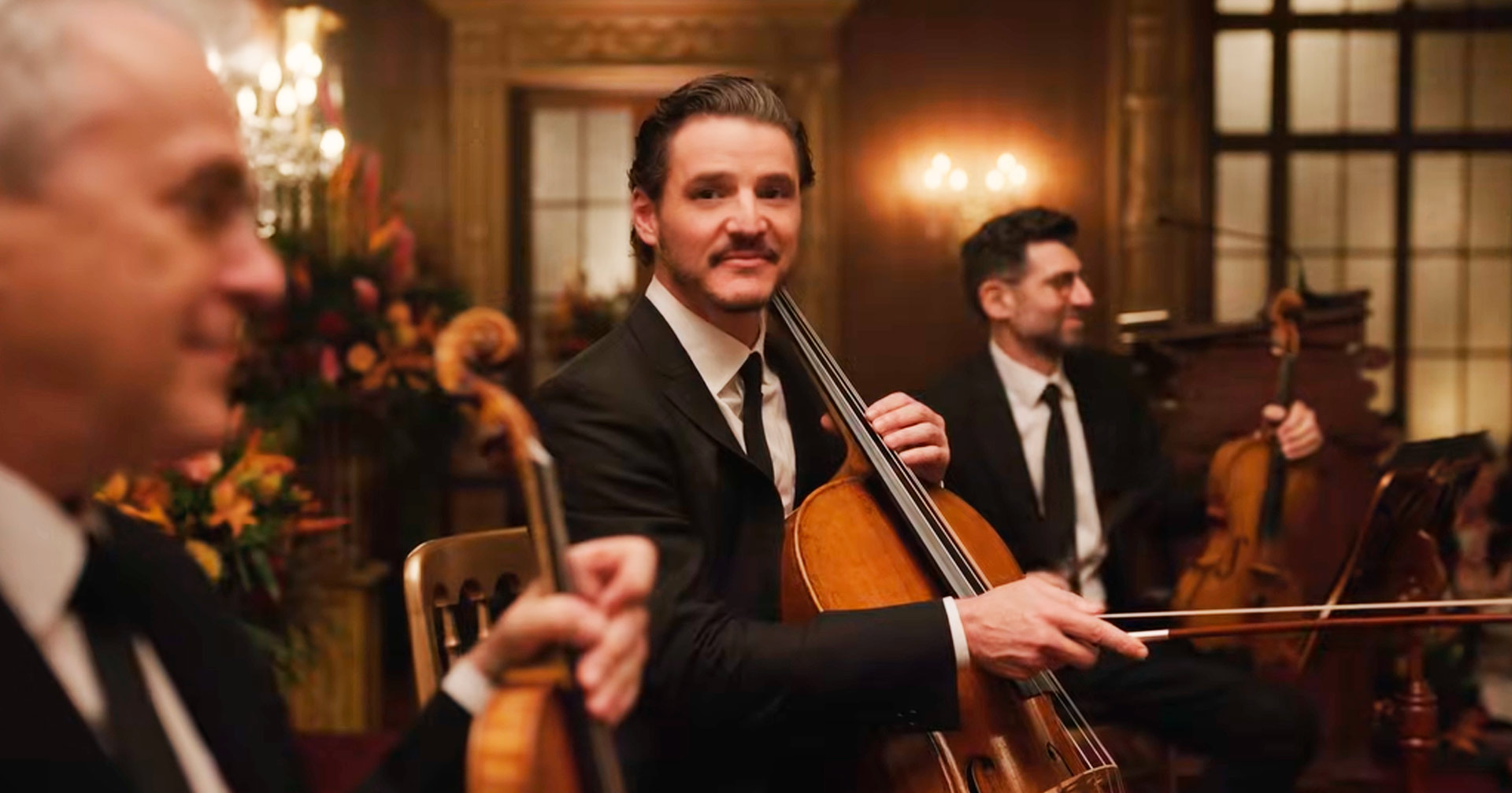 Pedro Pascal recorre à música para superar traumas do passado no primeiro trailer de ‘Behemoth’