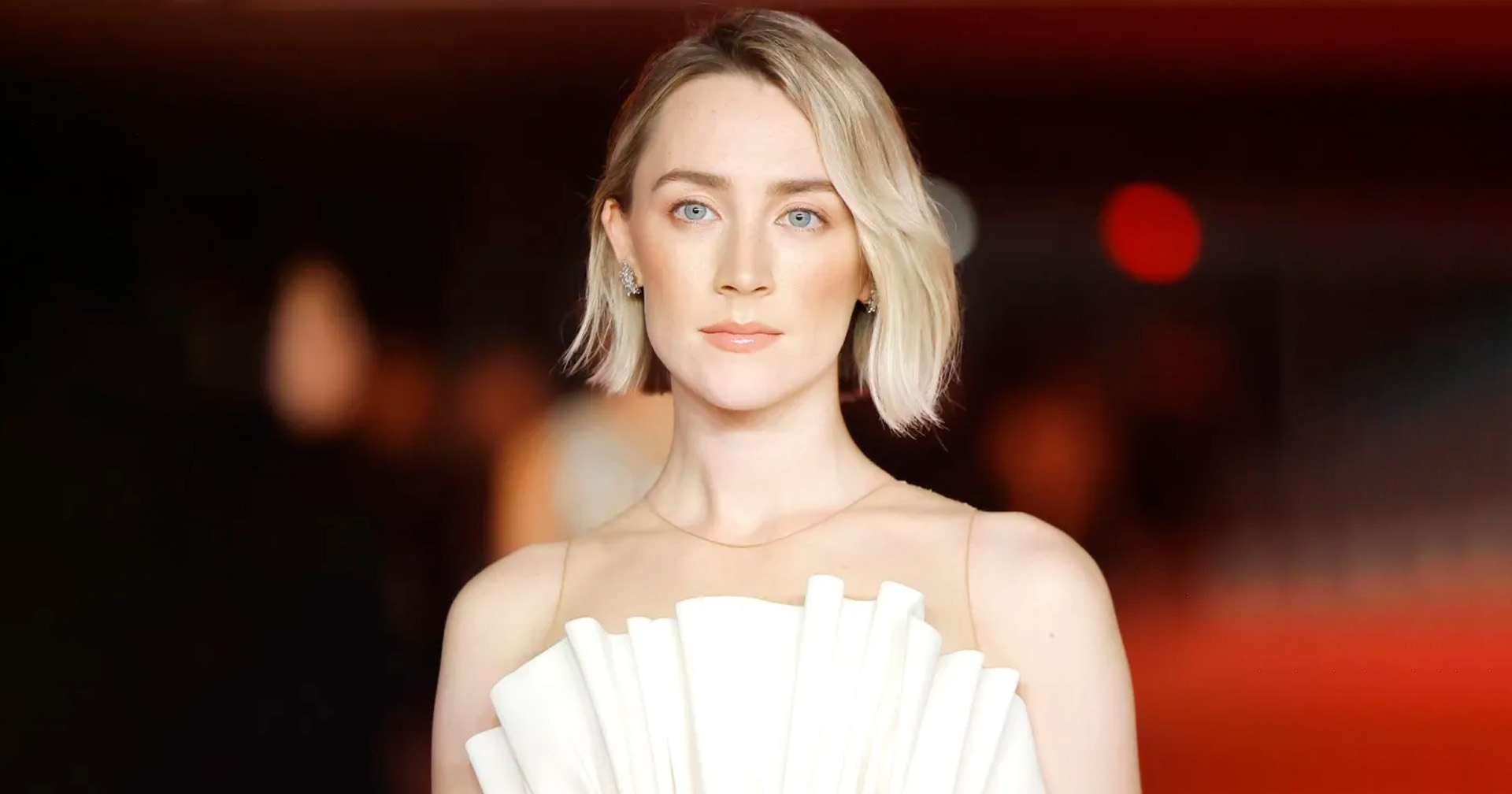 Saoirse Ronan revela desejo de ser vilã em novo filme de James Bond: 'estou falando muito sério'