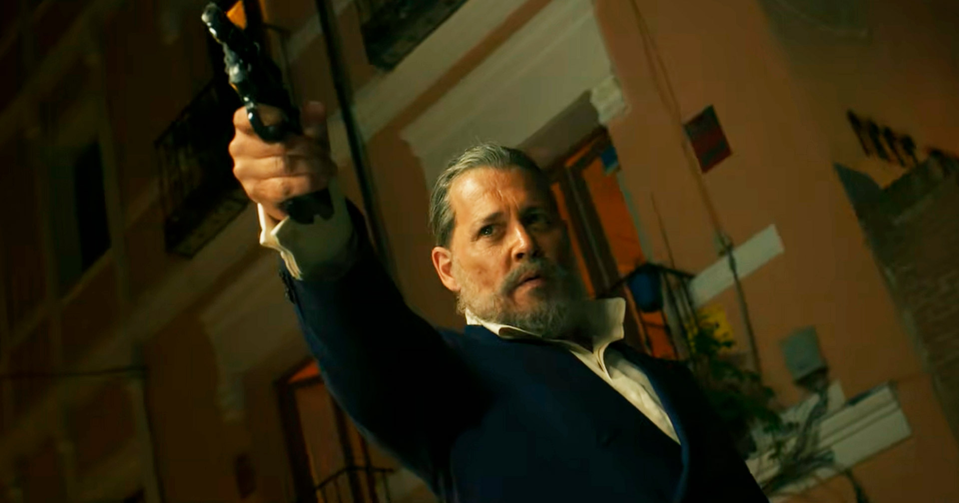 'Day Drinker': novo filme de Johnny Depp ganha pôster, teaser, data de estreia e título no Brasil