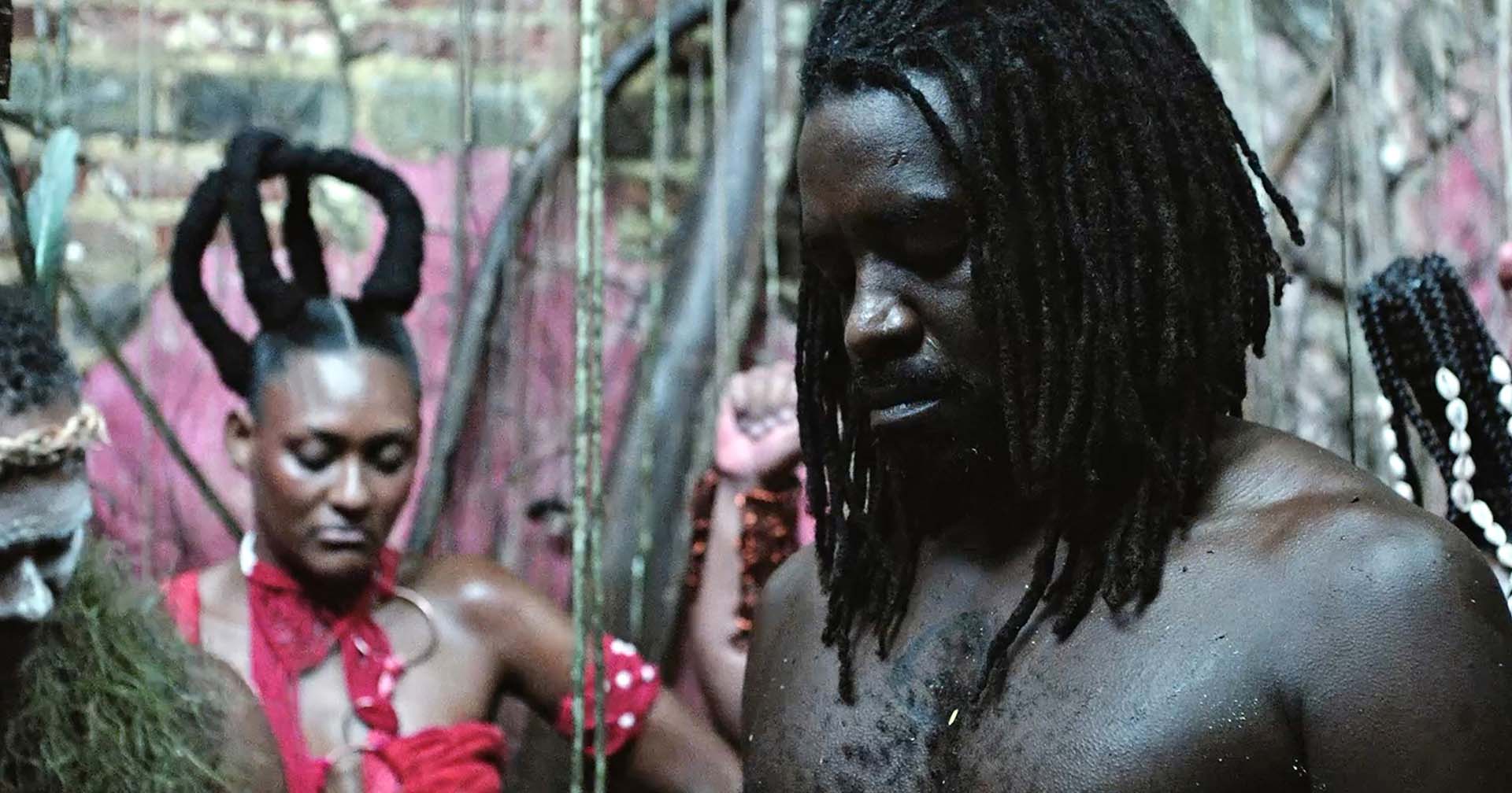 Fabrício Boliveira retorna às raízes em teaser exclusivo de 'Jardim dos Silêncios'; assista