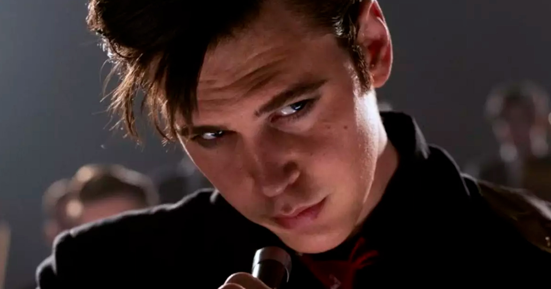 Quem é Austin Butler, o ator que interpreta Elvis Presley no filme sobre a vida do cantor?