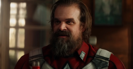 David Harbour como o Guardião Vermelho em Viúva Negra